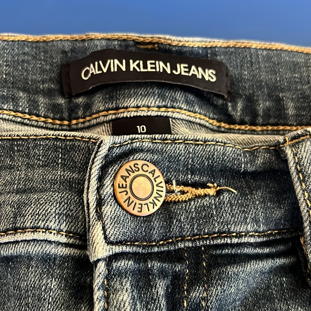 Woman’s Jean shorts by Calvin Klein